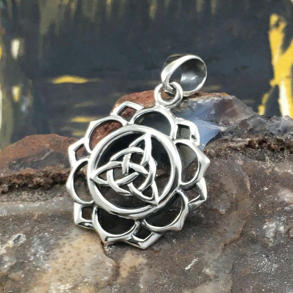 Triquetra Chakra Silver Pendant TPD5669 - Jewelry