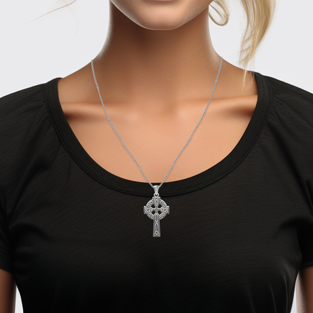 Celtic Knotwork Cross White Gold Pendant WTP037