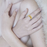 Uncovering the Natural Sense of Masonry in 14K Yellow Gold Spinner Ring GRI1616